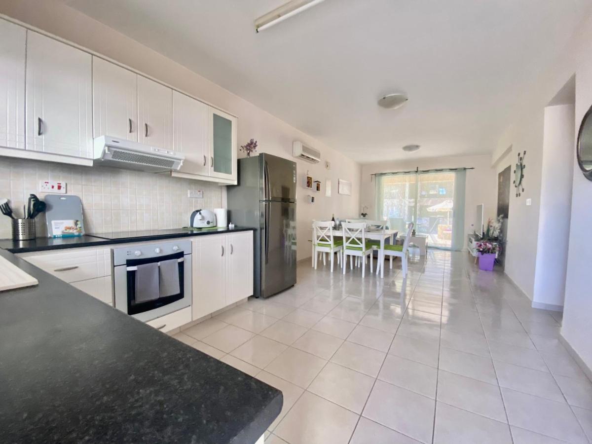 Royal Seacrest F G5 Ground Floor Apartment Paphos Bagian luar foto